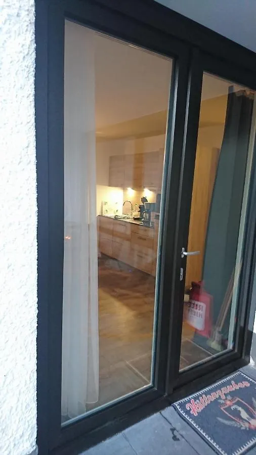 Maurers Schlierseetraum: Stylish Ground Floor Apartment with Enclosed Terrace Schliersee