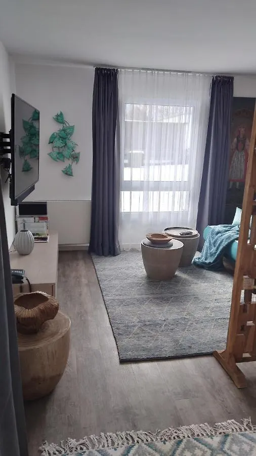 Maurers Schlierseetraum: Stylish Ground Floor Apartment with Enclosed Terrace